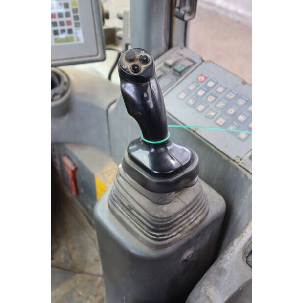Liebherr L524-47784008