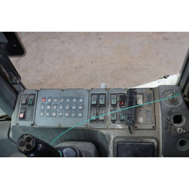 Liebherr L524-47784009