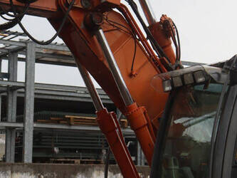 2009-hitachi-zaxis-zx160lc-3-47784029