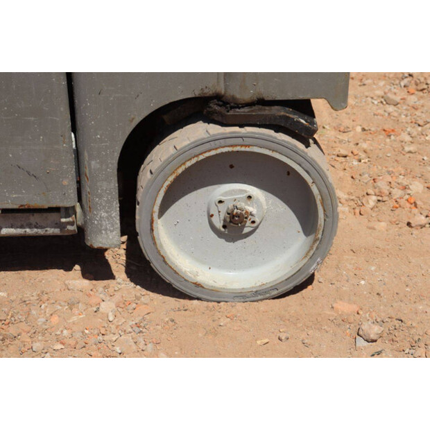 2014 هولوت COMPACT 10-47785271