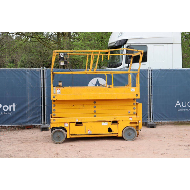 2014 Haulotte COMPACT12-47785415