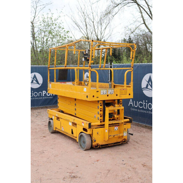 2014 Haulotte COMPACT12-47785418