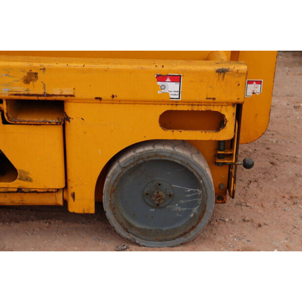 2014 Haulotte COMPACT12-47785427