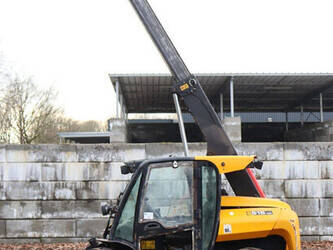 2012-jcb-515-40-1462280-47785980