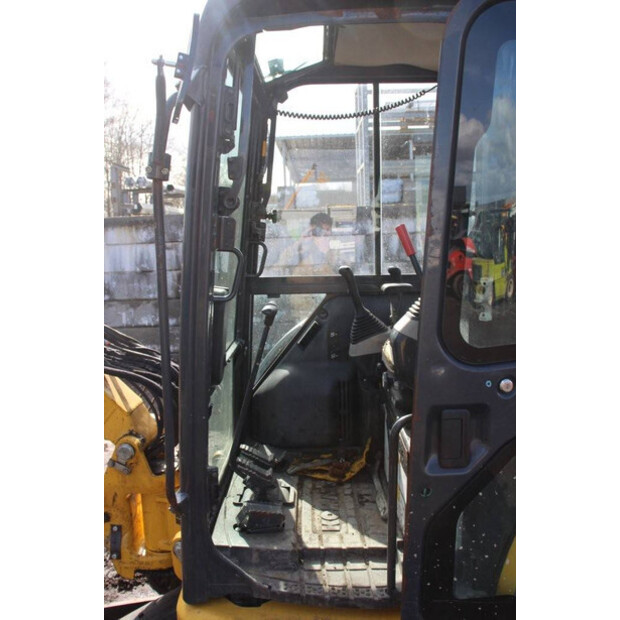 2016 Komatsu PC35MR-3-47786143