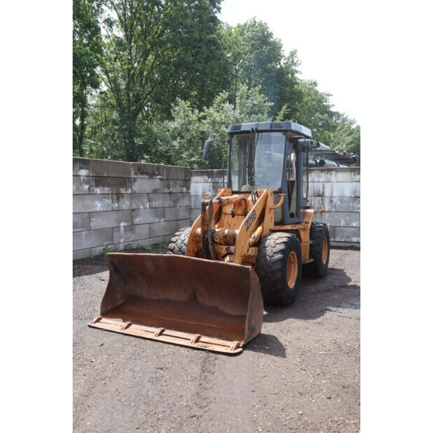 1995 CASE 221B-47786320