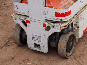 2014-jlg-1230es-1462293-47786358
