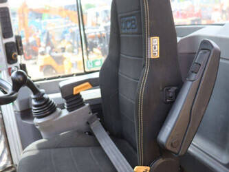 2018-jcb-437-1462298-47786520