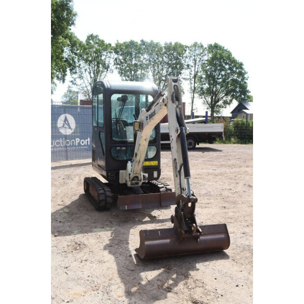 2012 بوبكات E16-47787009