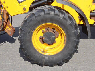 2011-jcb-tm220-1462321-47787218