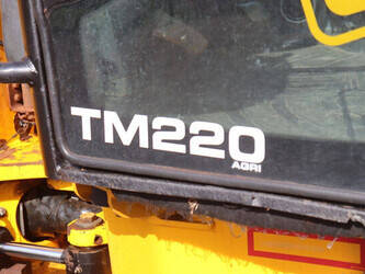 2011-jcb-tm220-1462321-47787220