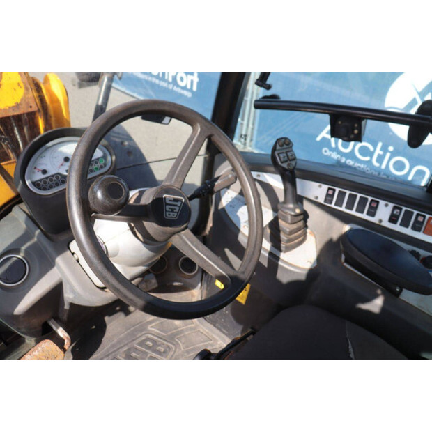 2011 JCB TM220-47787231