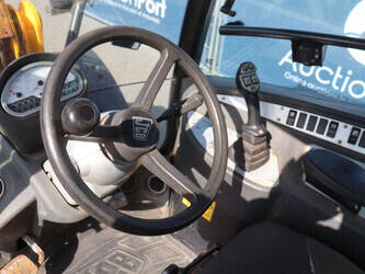 2011-jcb-tm220-1462321-47787231