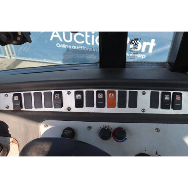 2011 JCB TM220-47787234