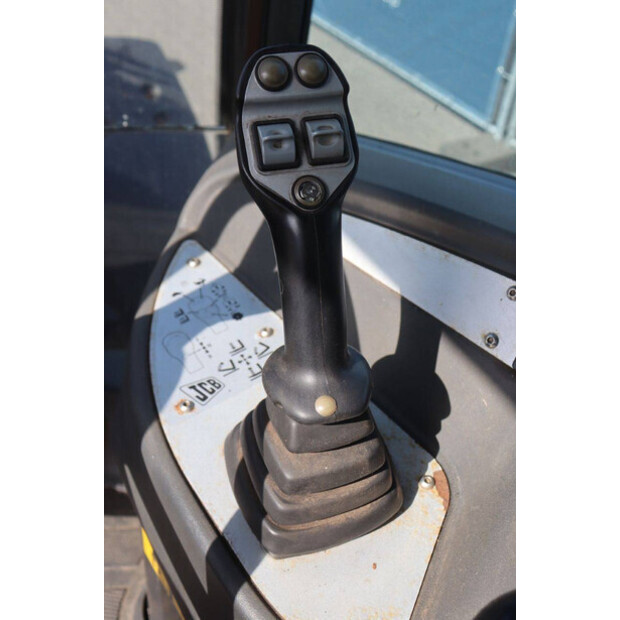 2011 JCB TM220-47787235