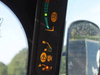 2011-jcb-tm220-1462321-47787240