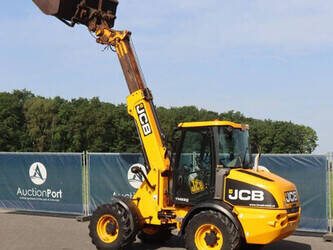 2011-jcb-tm220-1462321-47787243