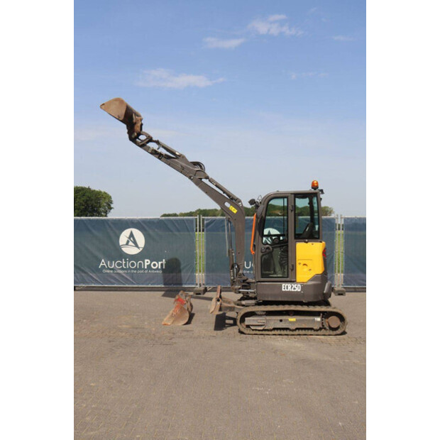 2023 Volvo ECR25D-47787492