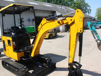 2023-jcb-16c-1-47788596