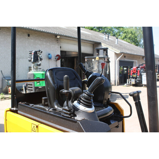 2023 JCB 16C-1-47788600