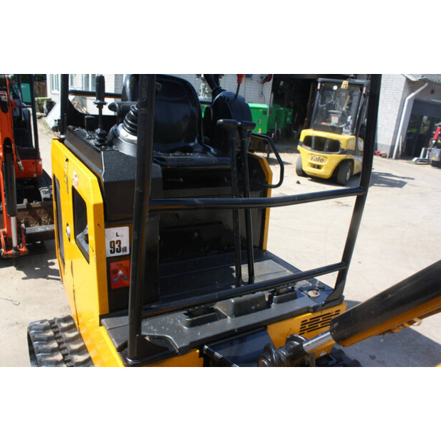 2023 JCB 16C-1-47788601