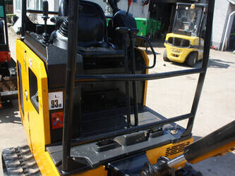 2023-jcb-16c-1-47788601