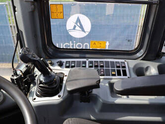 2011-doosan-dl250-1462369-47788764