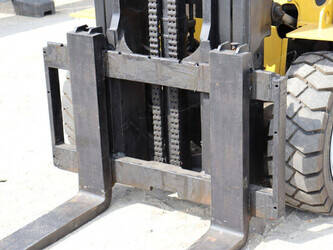 2011-yale-glp45svx5-47788876