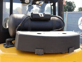 2011-yale-glp45svx5-47788884