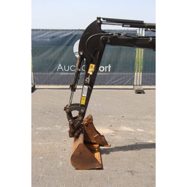 Hyundai R18-9AK-47789126