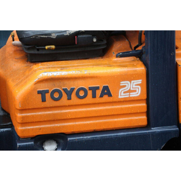 1993 Toyota 42 5FGF25-47789326