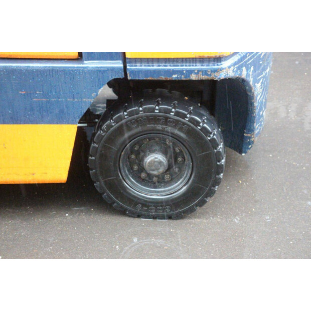 1993 Toyota 42 5FGF25-47789327