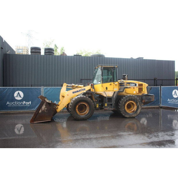 2004 Komatsu WA320-5H-47789345