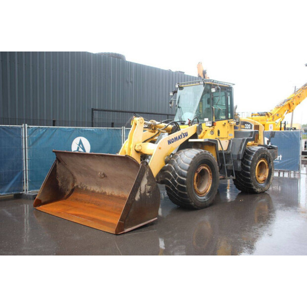 2004 Komatsu WA320-5H-47789352
