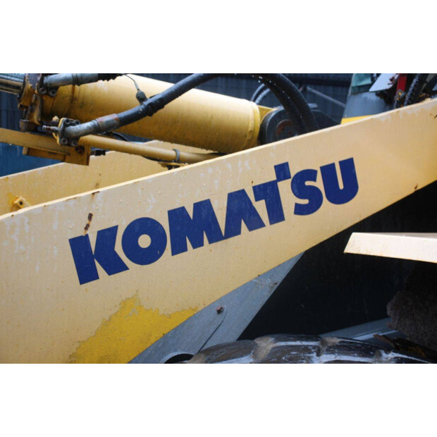 2004 Komatsu WA320-5H-47789356