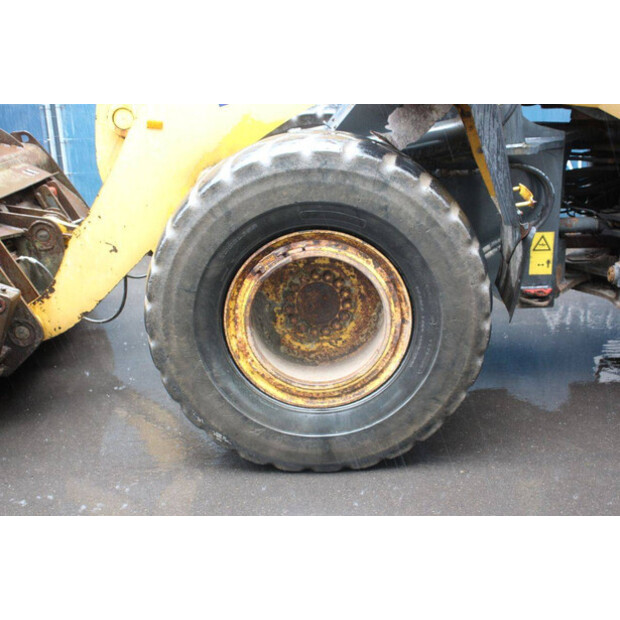 2004 Komatsu WA320-5H-47789358