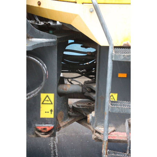 2004 Komatsu WA320-5H-47789360