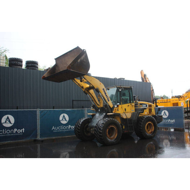 2004 Komatsu WA320-5H-47789379