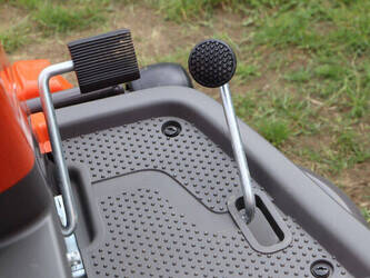 husqvarna-r214tc-1462396-47789670