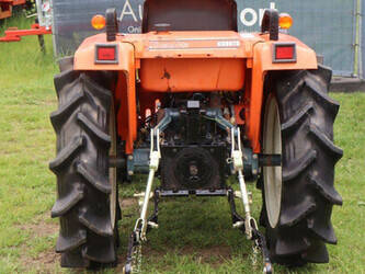 kubota-b1-17-bulltra-1462404-47789877