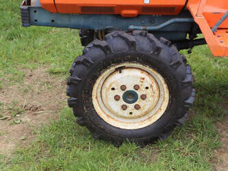 kubota-b1-17-bulltra-1462404-47789885