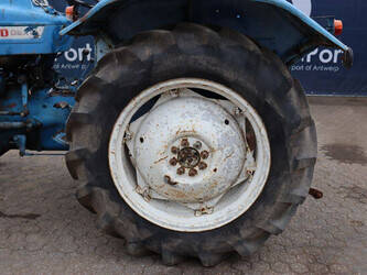 ford-2000-1462417-47790363