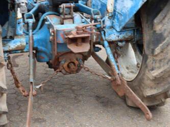 ford-2000-1462417-47790366