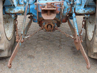 ford-2000-1462417-47790367