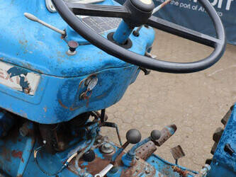 ford-2000-1462417-47790376