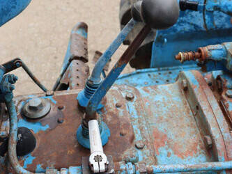 ford-2000-1462417-47790381