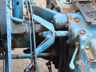 ford-2000-1462417-47790386