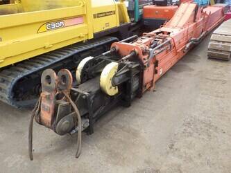 2013-hitachi-zx225usrlc-3-47791060