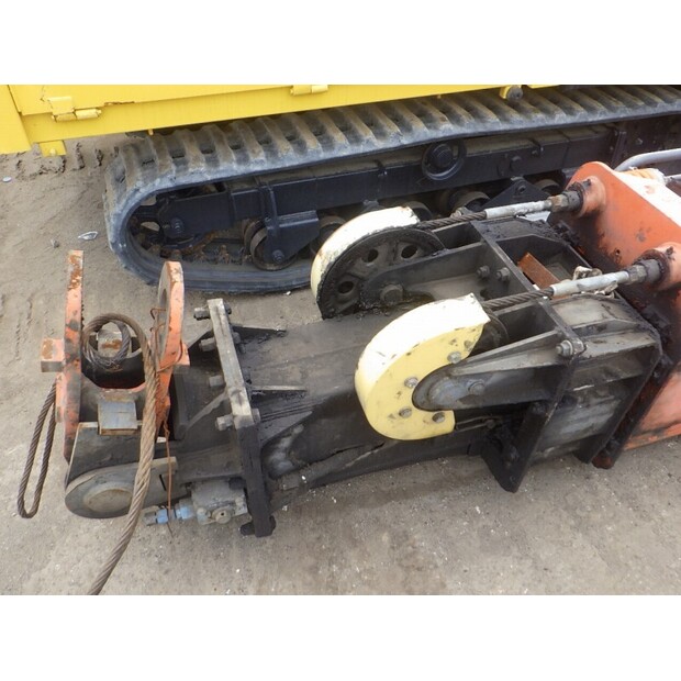 2013 هيتاشى ZX225USRLC-3-47791061