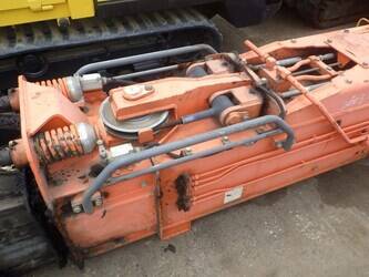 2013-hitachi-zx225usrlc-3-47791062